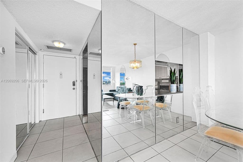 1-bedroom Condo — 2100 Sans Souci Blvd #A509