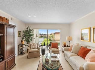 2+1 Condo — 8950 Sunrise Lakes Blvd APT 309, Sunrise, 33322