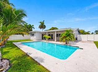 2+1 Müstakil ev — 4490 NW 19th Way, Oakland Park, 33309