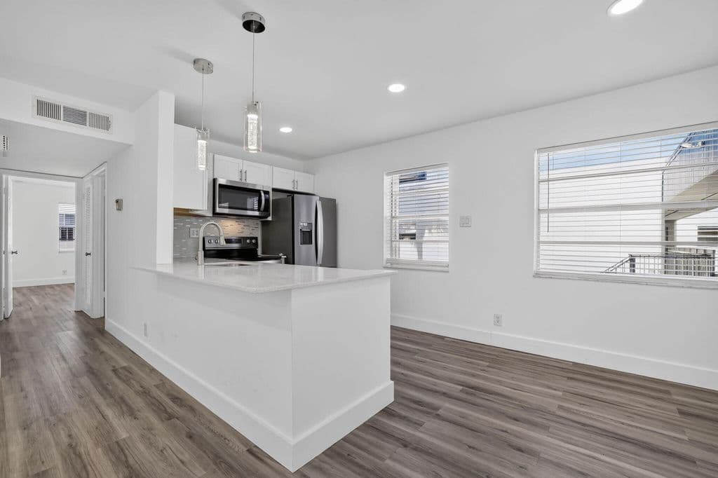 2-bedroom Condo — 515 Normandy Lane