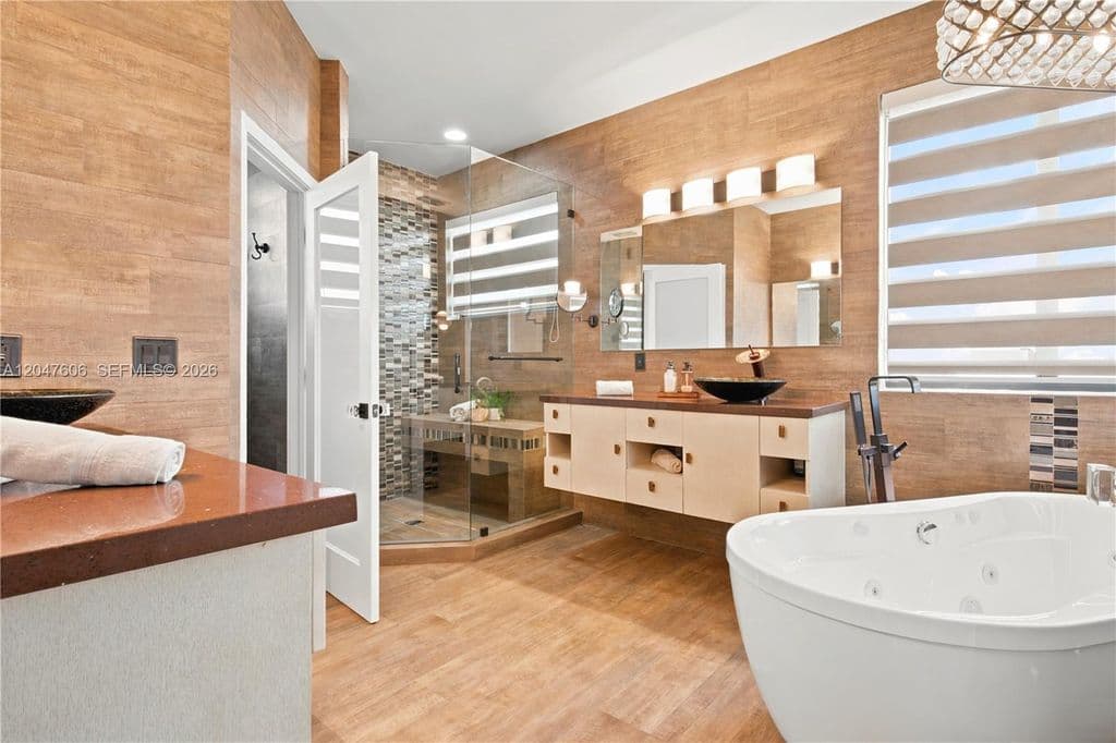 6+1 Müstakil ev — 3061 SW 189th Ter