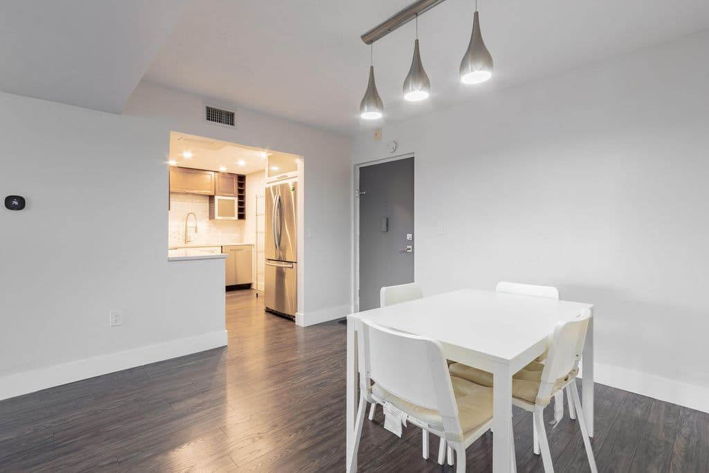 2+1 Condo — 7000 NW 17th Street #419