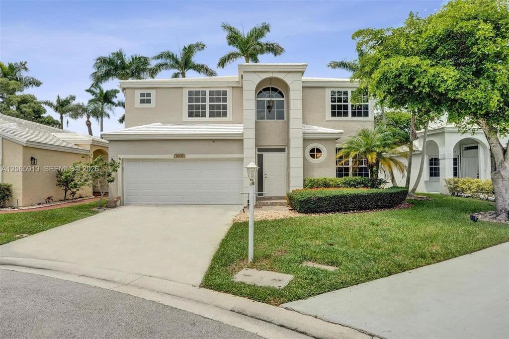 4+1 Müstakil ev — 9308 NW 8th Cir