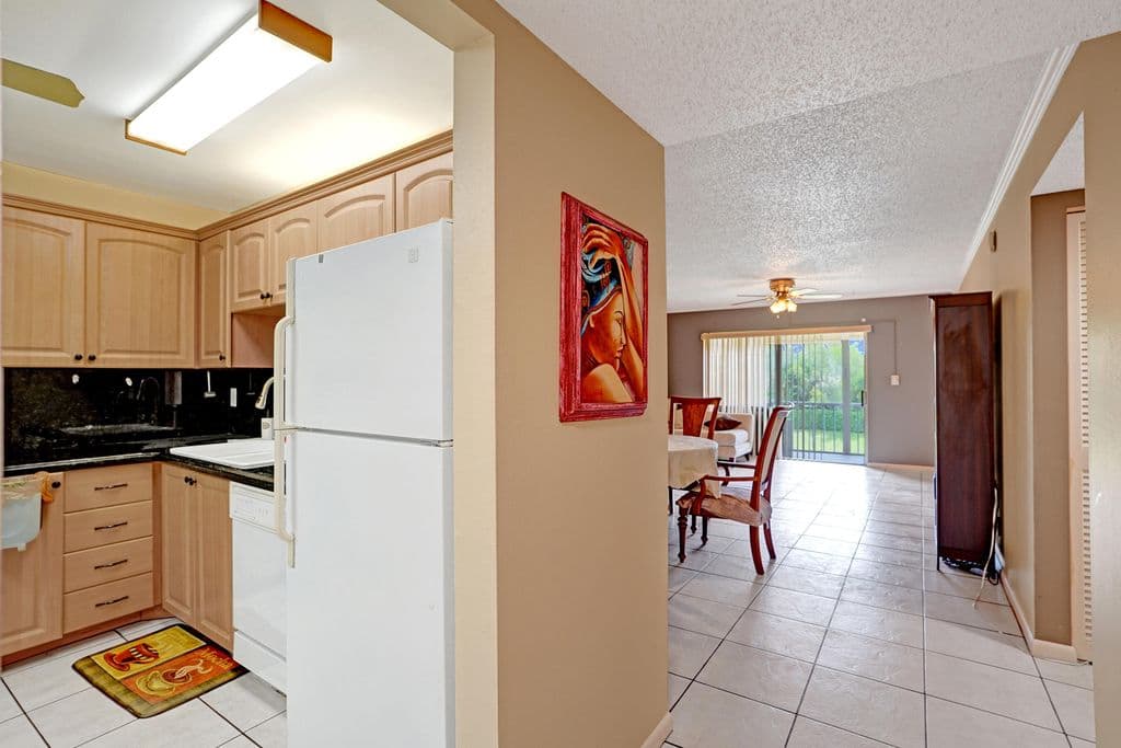 2+1 Condo — 8801 NW 38th Drive #204b
