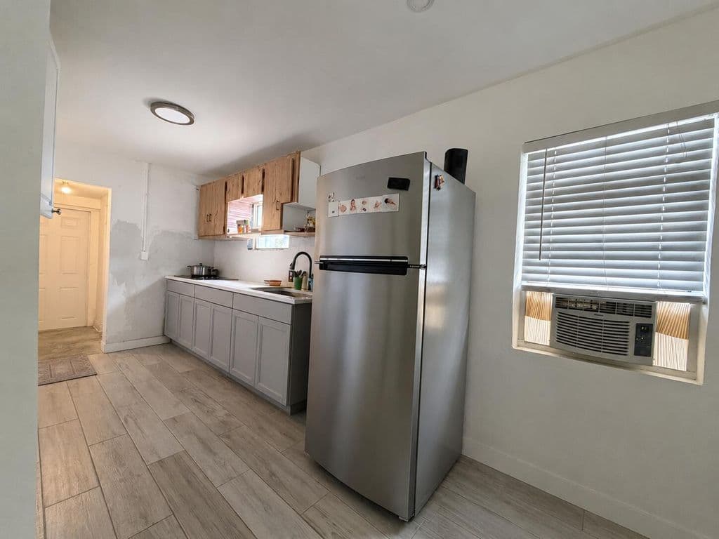 3-bedroom Single-Family Home — 1410 S J Street