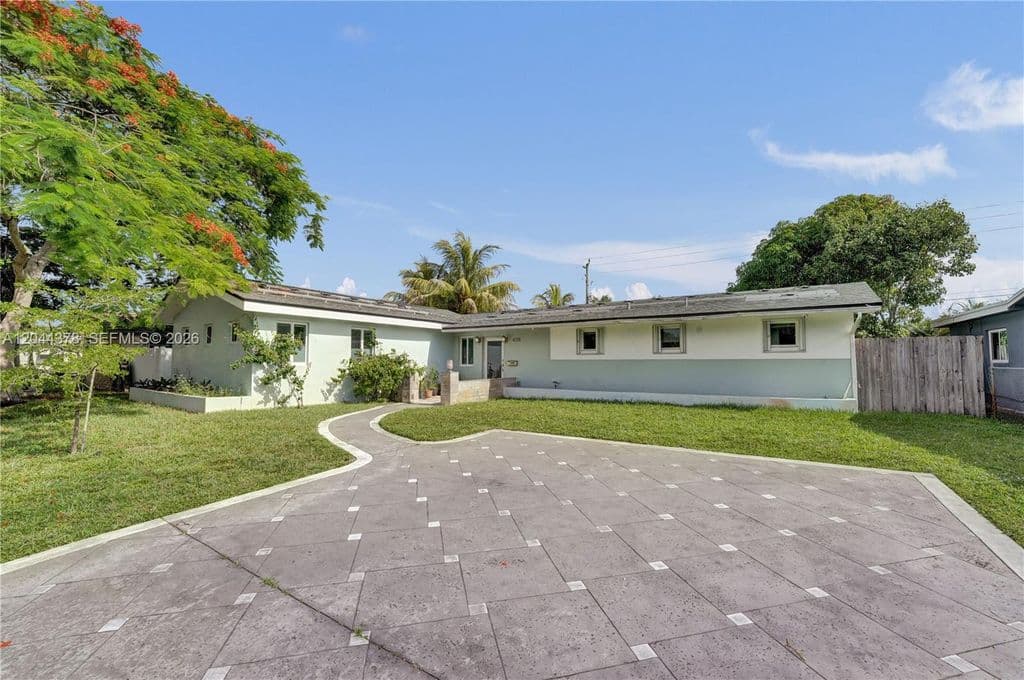 3-bedroom Single-Family Home — 4311 Hayes St