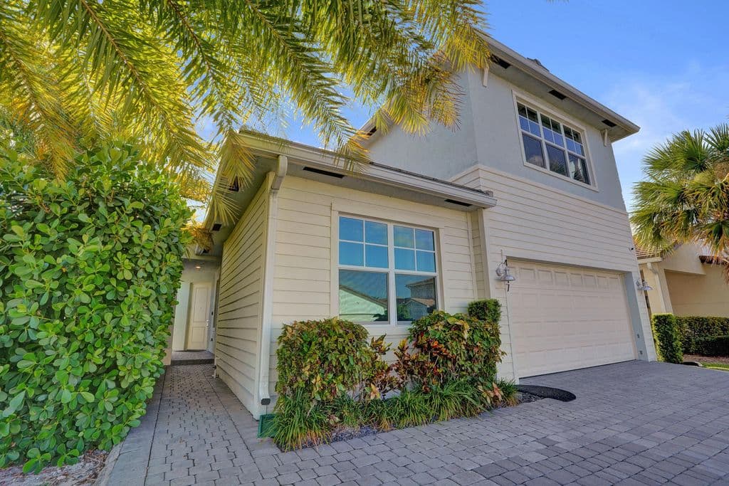 4-bedroom Single-Family Home — 4147 ROSA Drive