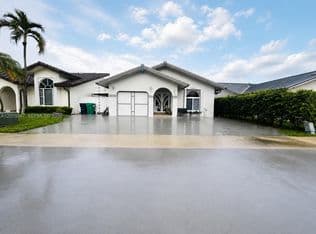 4+1 Müstakil ev — 4939 SW 143rd Ave, Miami, 33175