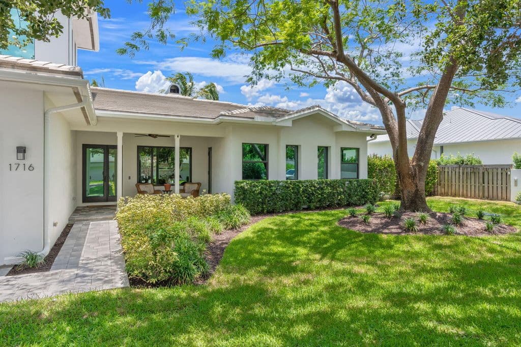 4-bedroom Single-Family Home — 1716 Middle River Drive