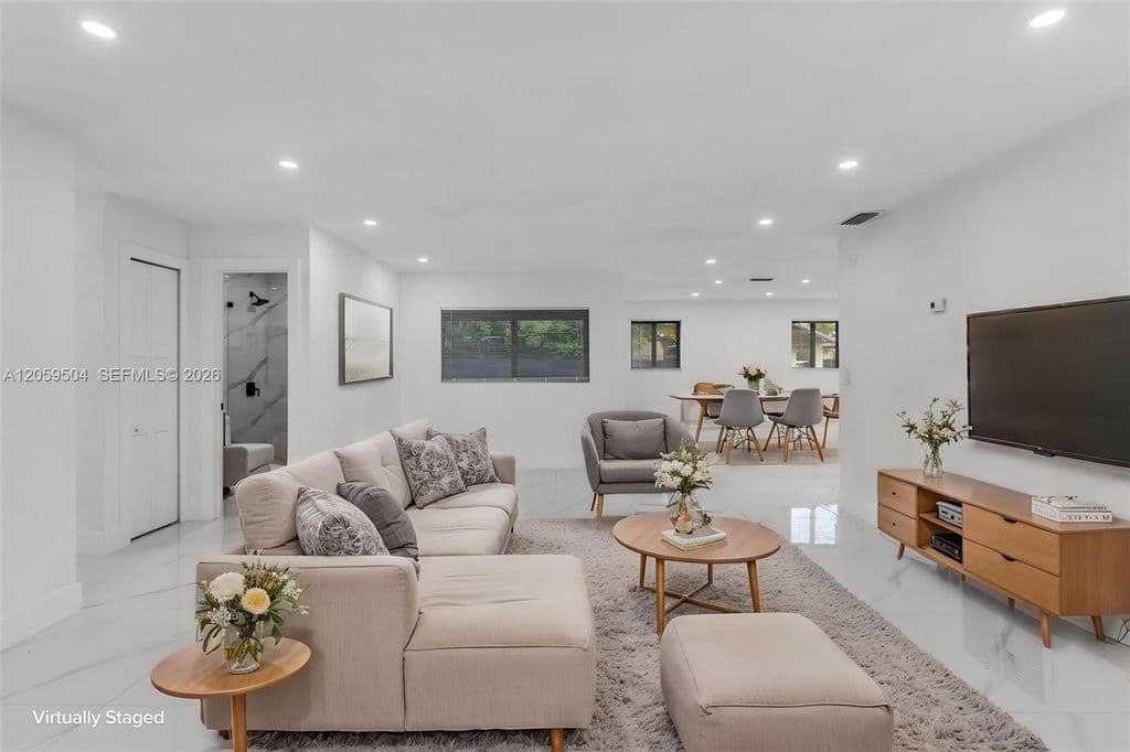 4-bedroom Single-Family Home — 11850 SW 206th Ter
