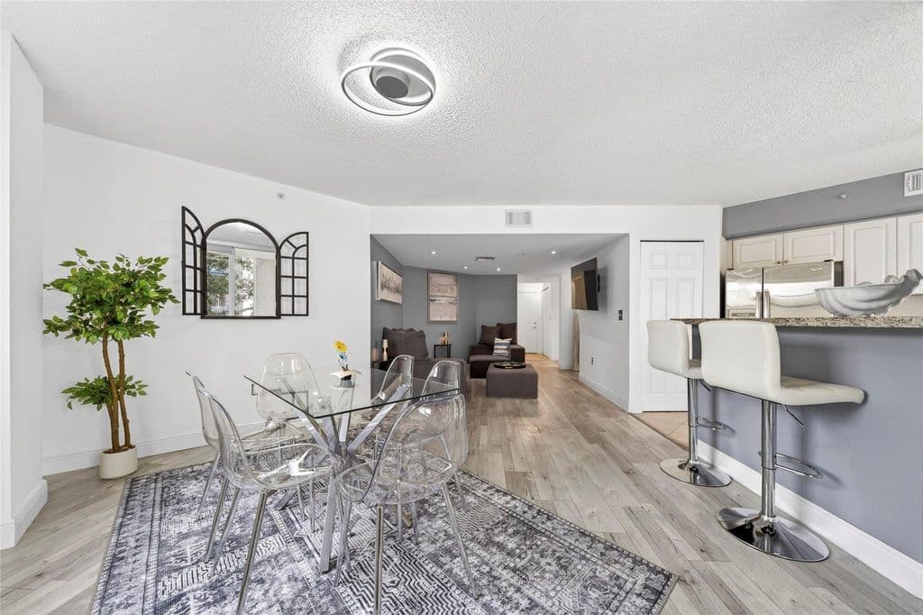 2+1 Condo — 520 SE 5th Avenue #2404