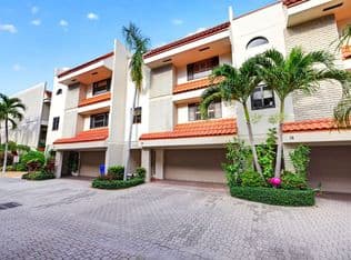3-bedroom Townhouse — 1401 NE 9th Street #20, Fort Lauderdale, 33304