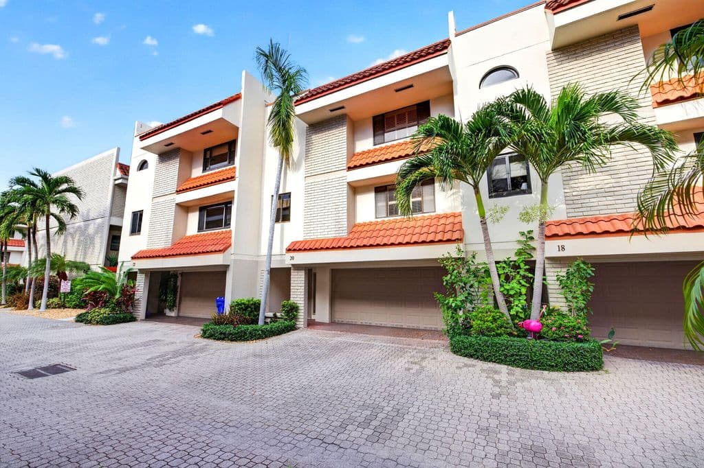 3-bedroom Property — 1401 NE 9th Street #20
