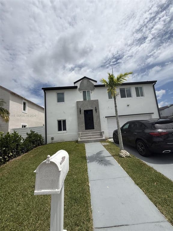 5-bedroom Single-Family Home — 11959 SW 269th Ter