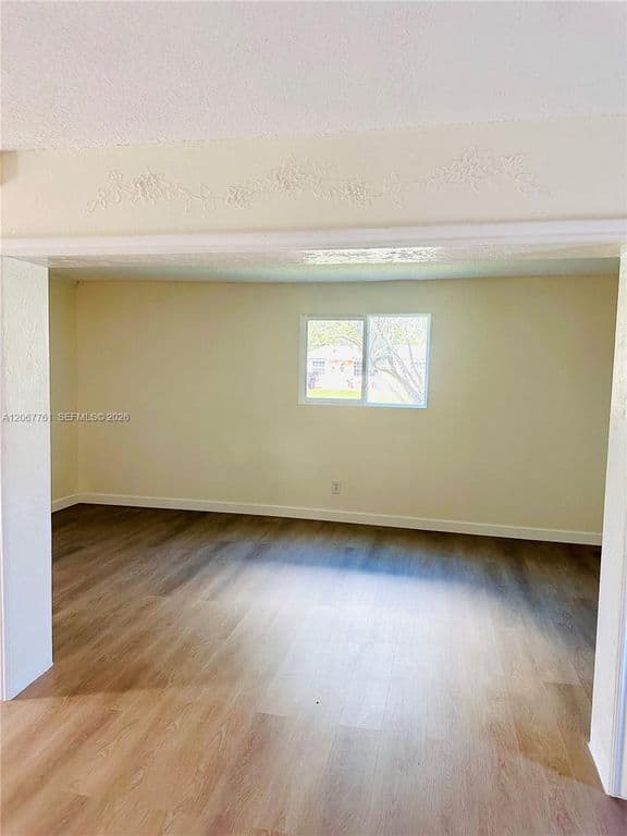 3+1 Müstakil ev — 1921 SW 48th Ave