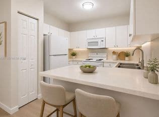 3-bedroom Condo — 2728 NE 3rd Ct Unit 201, Homestead, 33033