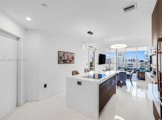 2-bedroom Condo — 851 NE 1st Ave #1408, Miami, 33132