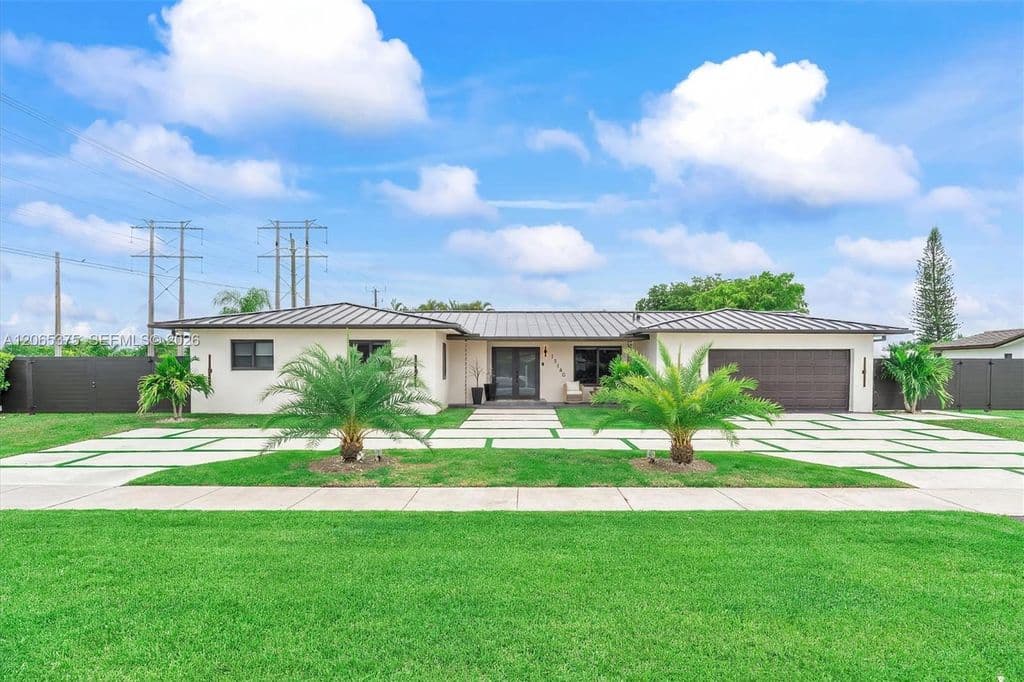 4+1 Müstakil ev — 13140 SW 112th Ave