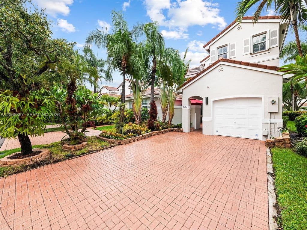 3-bedroom Property — 1515 Seagrape Way