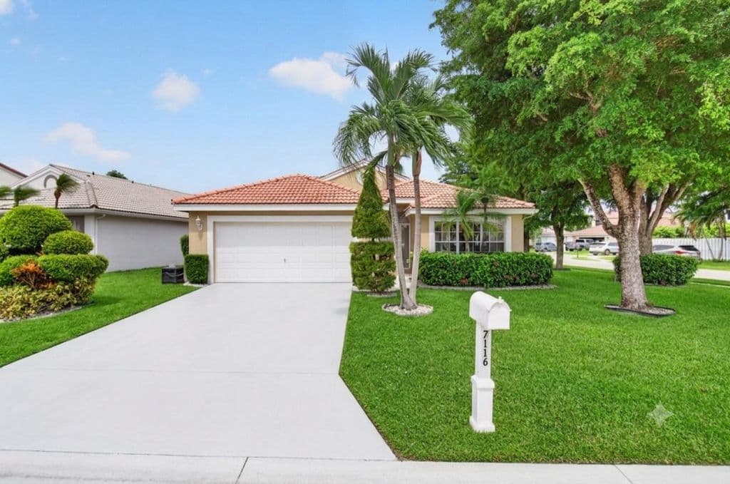 3-bedroom Single-Family Home — 7116 CATALINA Way