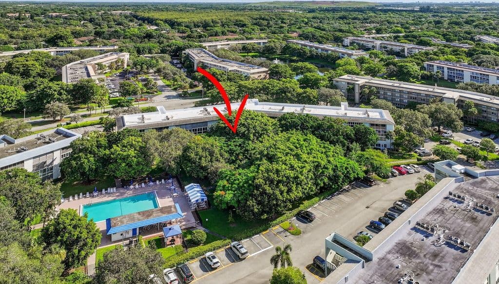 2+1 Condo — 3001 Portofino Isle #G3