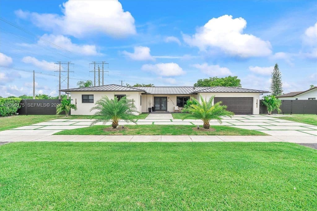 4+1 Müstakil ev — 13140 SW 112th Ave