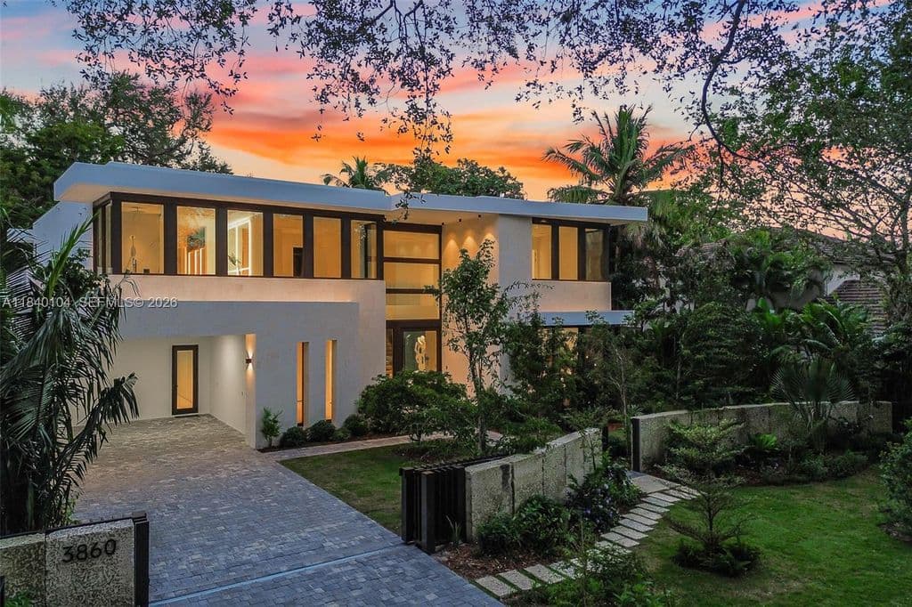 7-bedroom Single-Family Home — 3860 Little Ave