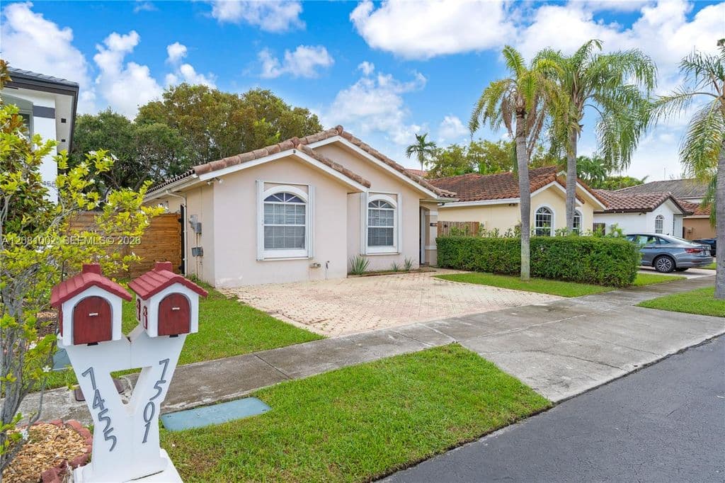 3+1 Müstakil ev — 7501 SW 108th Ave