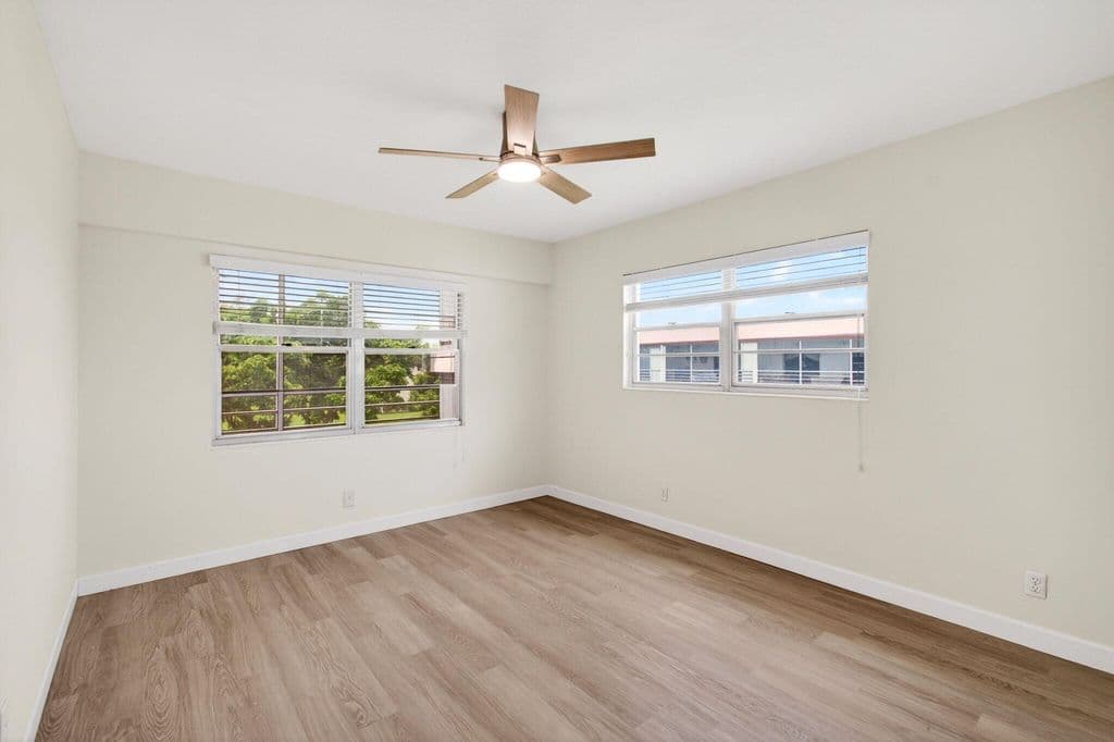 2+1 Condo — 374 Brighton I #374