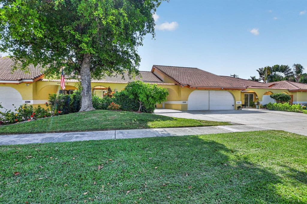 3-bedroom Single-Family Home — 4460 NE 5th Avenue