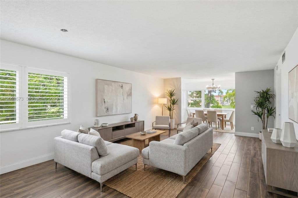 2-bedroom Condo — 9501 Sunrise Lakes Blvd APT 201