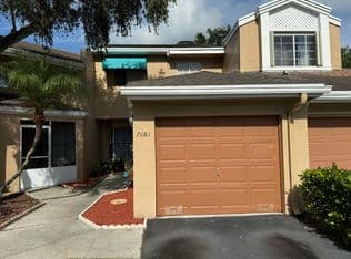 3-bedroom Single-Family Home — 7081 Woodmont Way, Tamarac, 33321