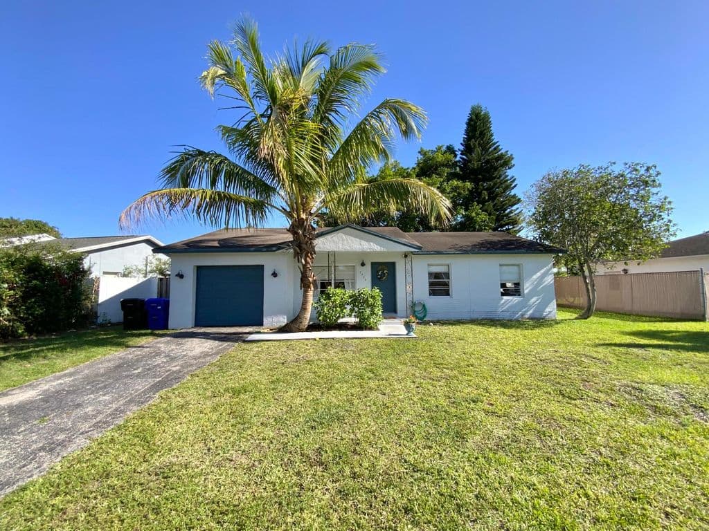 3+1 Müstakil ev — 7922 SW 5th Street