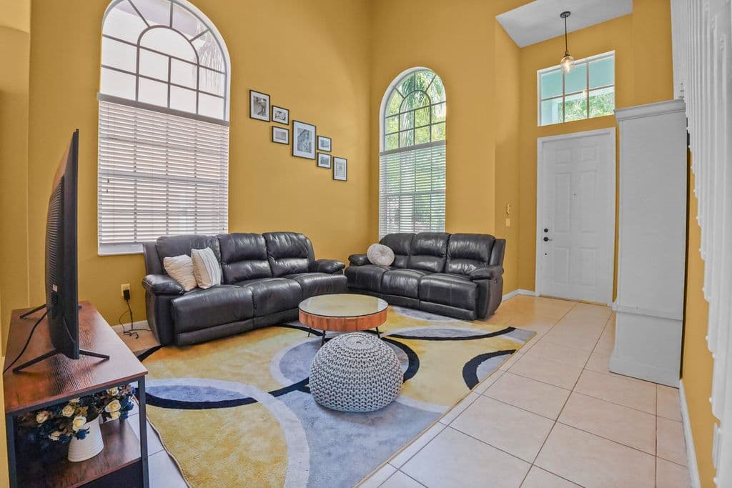 4-bedroom Single-Family Home — 9670 Wolcott Place