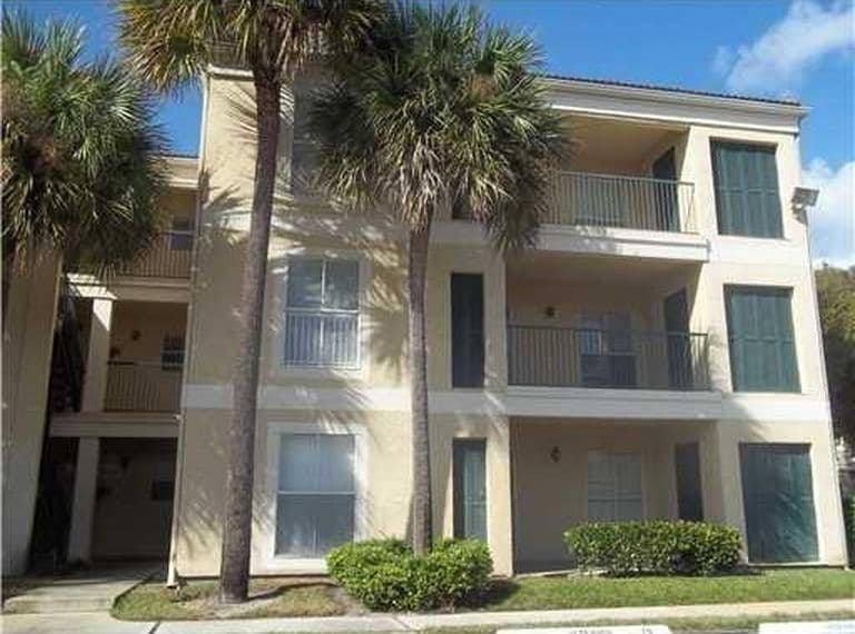 2+1 Condo — 833 RIVERSIDE Drive #824