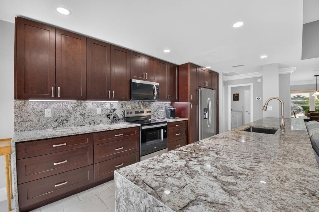 2+1 Müstakil ev — 22018 Colony Drive