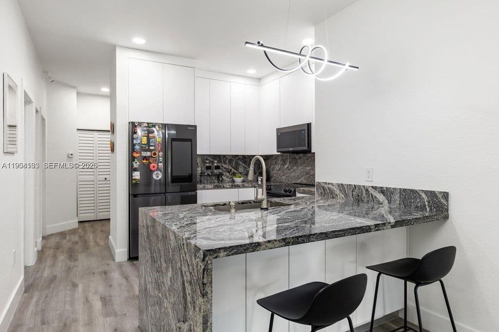 3+1 Condo — 13216 SW 44th St #11204