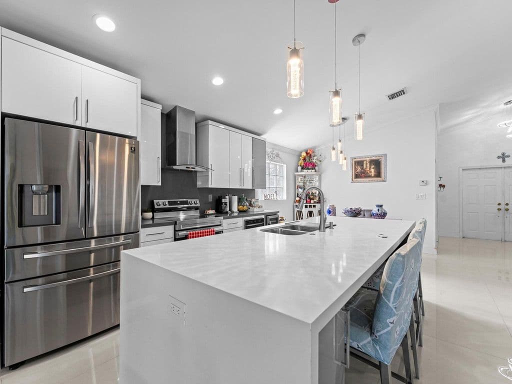 3-bedroom Single-Family Home — 181 SW 203rd Avenue