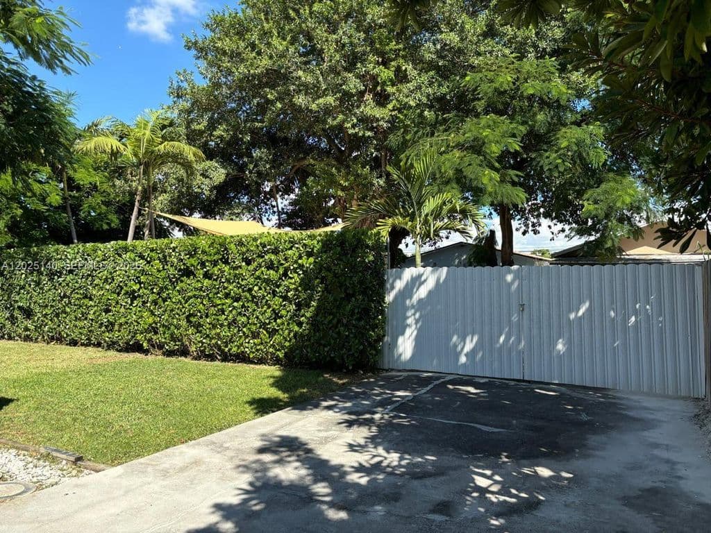 2-bedroom Property — 2359 NW 32nd St
