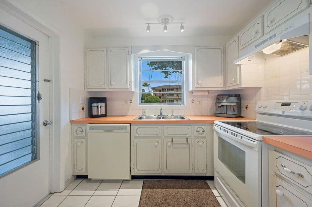 2+1 Condo — 5300 Washington Street #108d