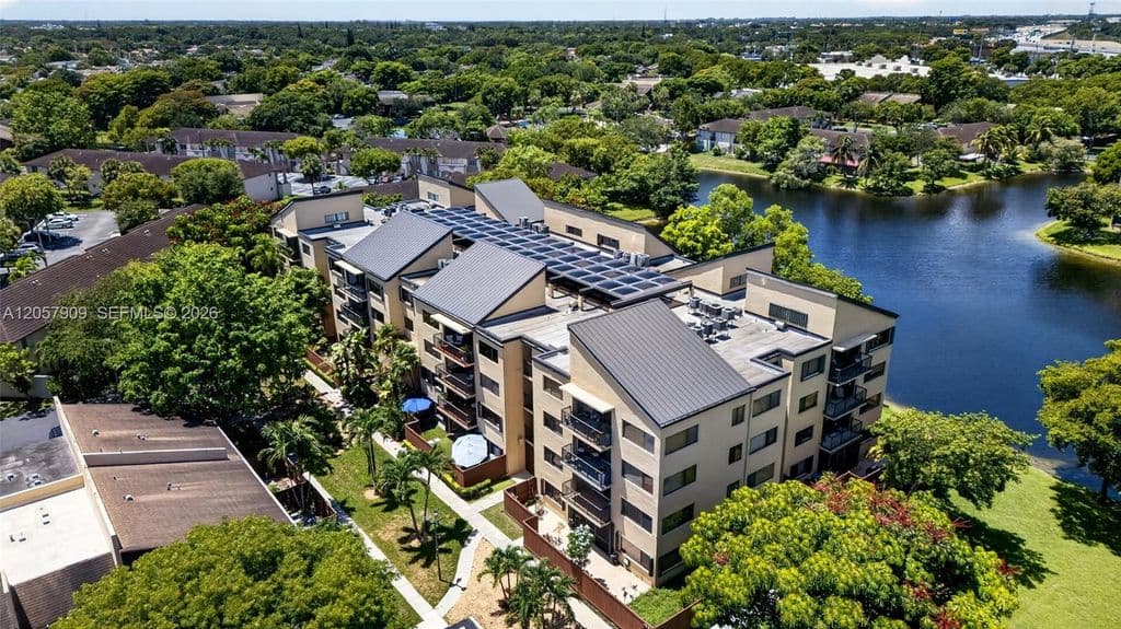 2+1 Condo — 6666 SW 115th Ct APT 301