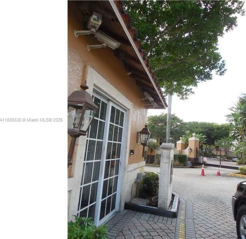 2-bedroom Condo — 2173 Renaissance Blvd APT 103