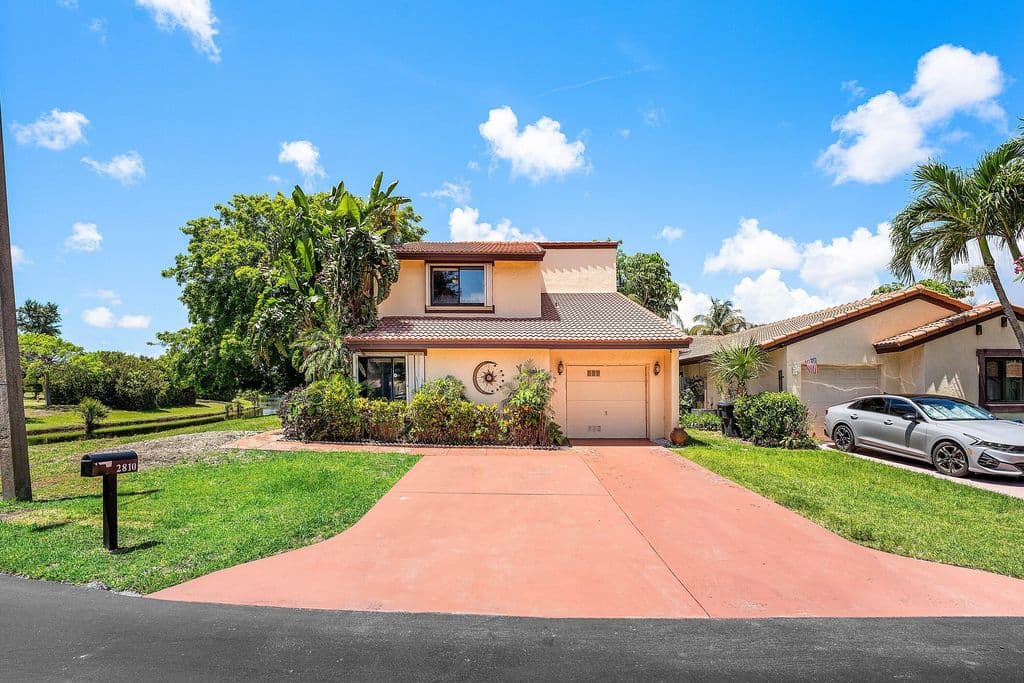 4-bedroom Single-Family Home — 2810 Sand Pines Court