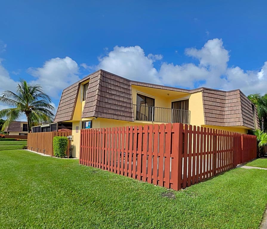 2-bedroom Property — 22 Springdale Circle