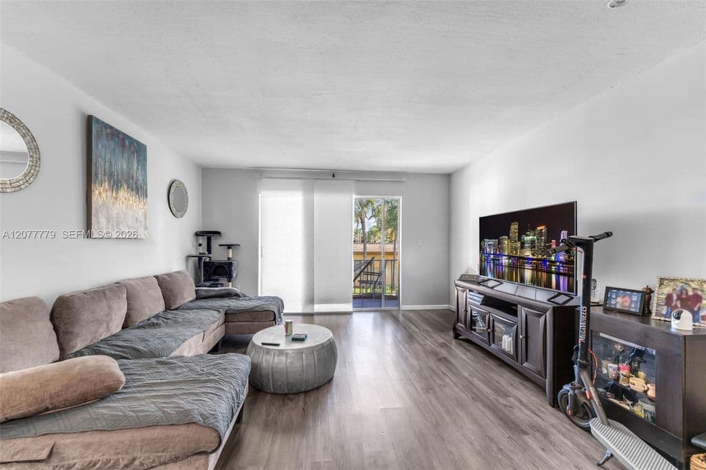 3-bedroom Condo — 13700 SW 62nd St APT 213