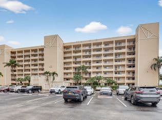 2+1 Condo — 6866 Huntington Lane #607, Delray Beach, 33446