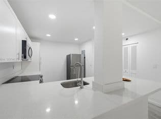 2-bedroom Condo — 7950 W McNab Rd APT 222, Fort Lauderdale, 33321