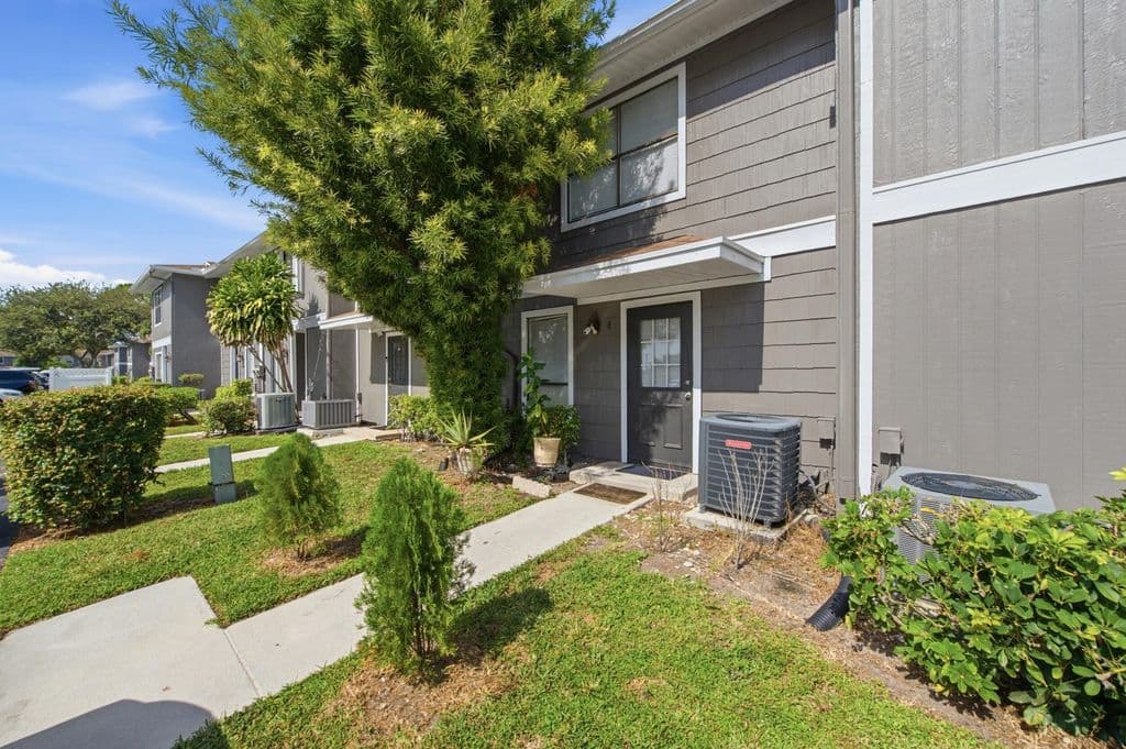 2-bedroom Property — 799 HILL Drive #E