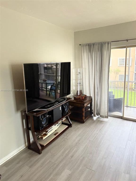 3-bedroom Condo — 1510 SE 15th St APT 210