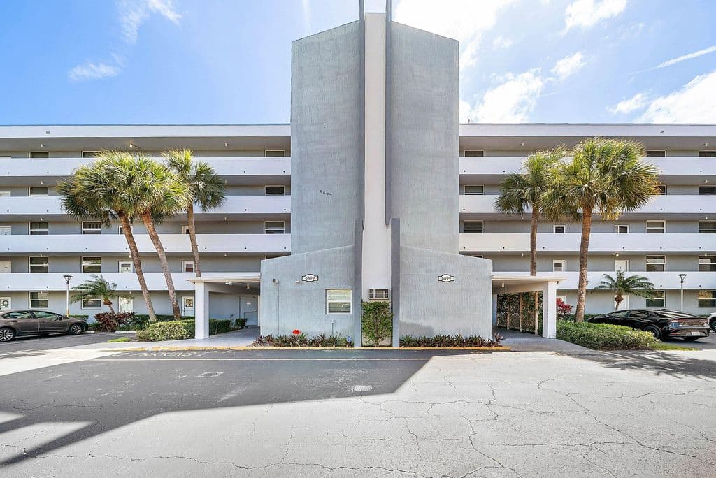 2-bedroom Condo — 6699 NW 2nd Avenue #415